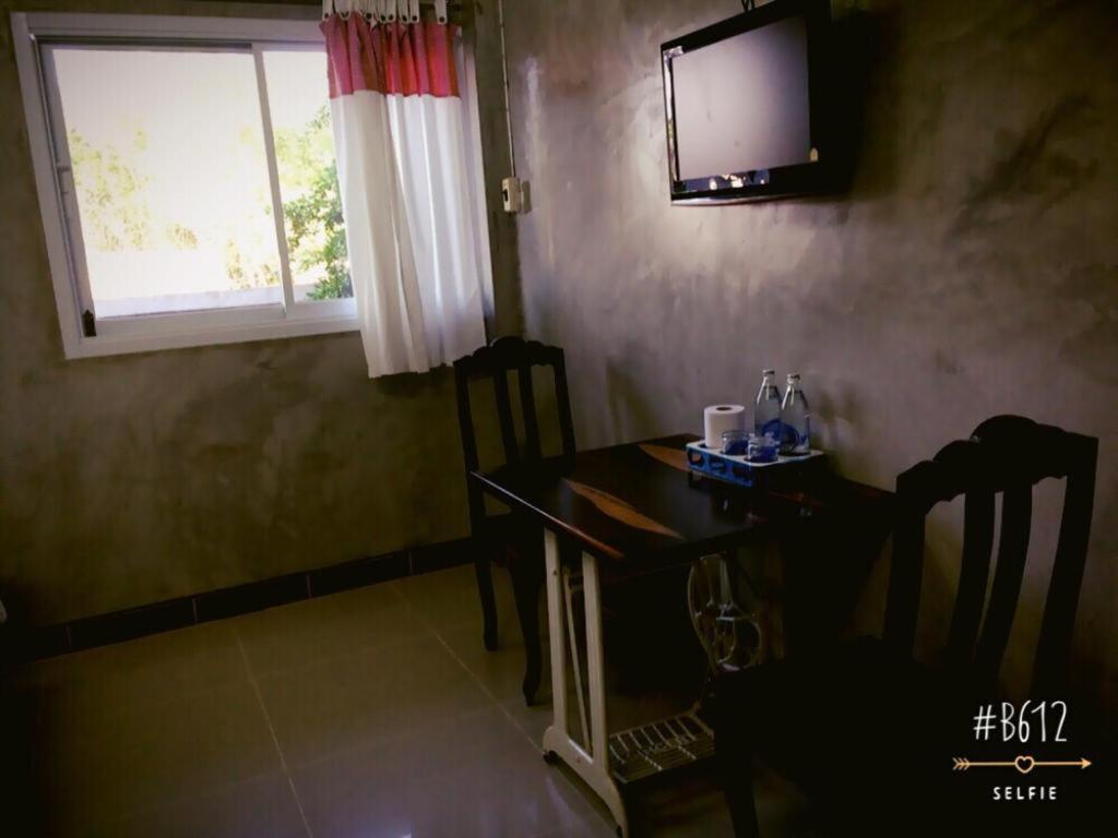 First Garden Home Resort Sisaket Exterior foto