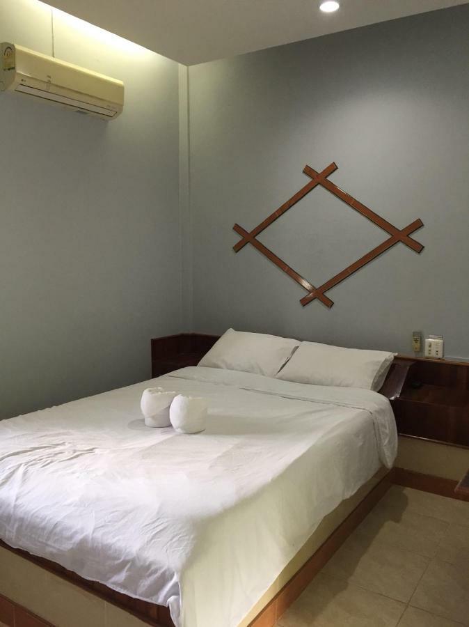 First Garden Home Resort Sisaket Exterior foto